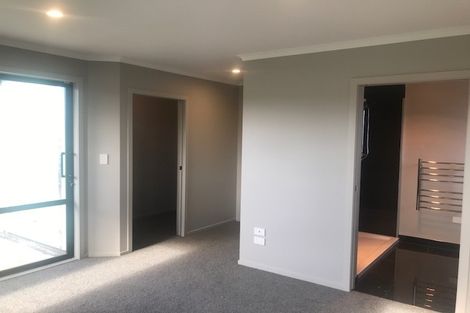 Photo of property in 2 Devon Lane, Carterton, 5713