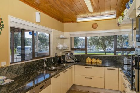 Photo of property in 8 Victoria Street, Whitianga, 3510