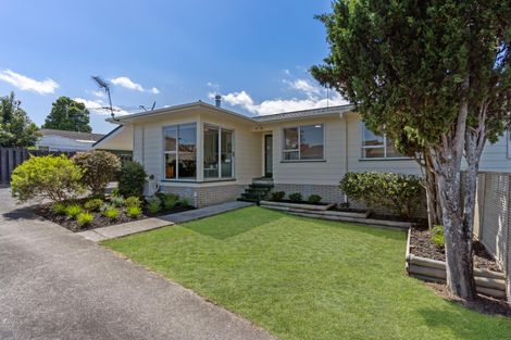 Photo of property in 1/81 Archmillen Avenue, Pakuranga Heights, Auckland, 2010