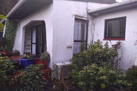 Photo of property in 2/92a Blue Mountains Road, Pinehaven, Upper Hutt, 5019