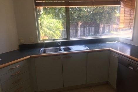 Photo of property in 1/36 Roberts Road, Glenfield, Auckland, 0629