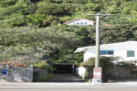 Photo of property in 213 Muritai Road, Eastbourne, Lower Hutt, 5013