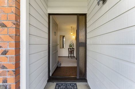 Photo of property in 20 Fairfax Terrace, Frankleigh Park, New Plymouth, 4310