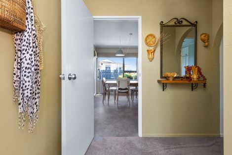 Photo of property in 21 Townshend Crescent, Greenmeadows, Napier, 4112