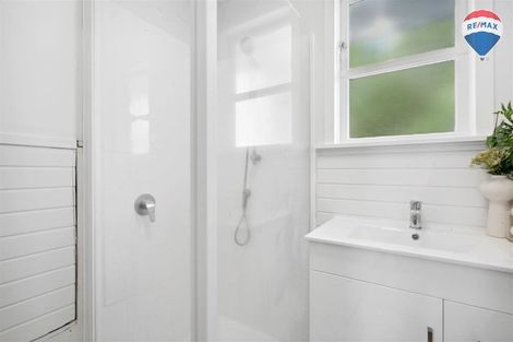 Photo of property in 21 Thomson Grove, Stokes Valley, Lower Hutt, 5019