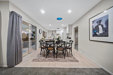 Photo of property in 6 Youngs Road, Papakura, 2110