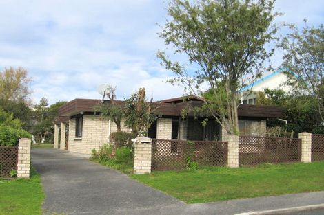 Photo of property in 14 Kauri Crescent, Snells Beach, 0920