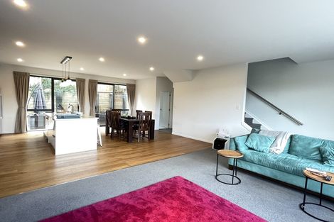 Photo of property in 4/4 Mcquoid Place, Glenfield, Auckland, 0629