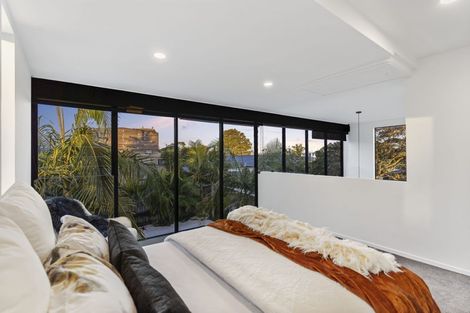 Photo of property in 4 Halyard Place, Te Atatu Peninsula, Auckland, 0610