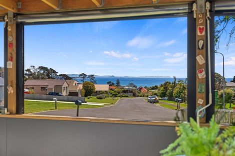 Photo of property in 21 Whenuariri Place, Maketu, Te Puke, 3189