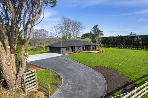 Photo of property in 18 Grefor Lane, Waitarere, Levin, 5574