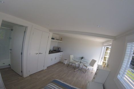 Photo of property in 12 Tindalls Bay Road, Tindalls Beach, Whangaparaoa, 0930