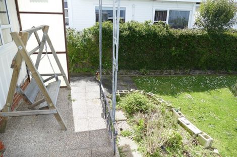 Photo of property in 211 East Coast Road, Castor Bay, Auckland, 0620