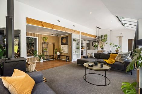 Photo of property in 12 Mackinnon Terrace, Sunshine Bay, Queenstown, 9300