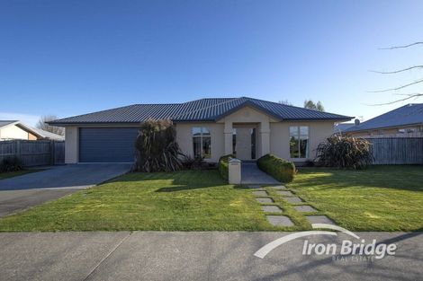 Photo of property in 11 Papawai Drive, Rangiora, 7400