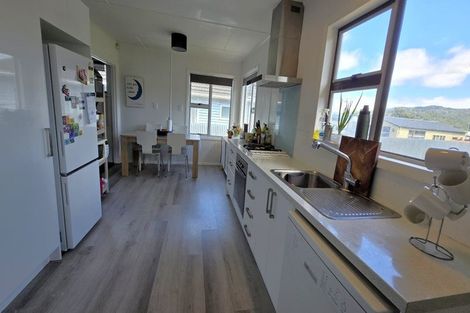 Photo of property in 15 Wright Street, Wainuiomata, Lower Hutt, 5014