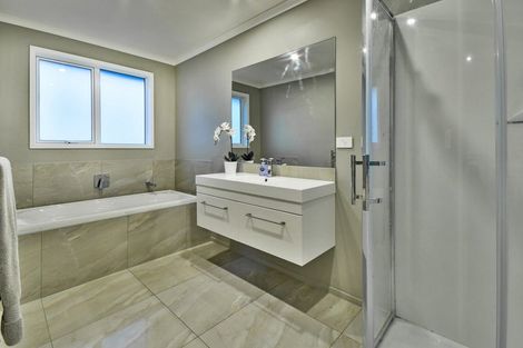 Photo of property in 4 Ulcoats Lane, Pokeno, 2402