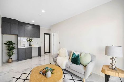Photo of property in 1 Tannaghmore Drive, Flat Bush, Auckland, 2019