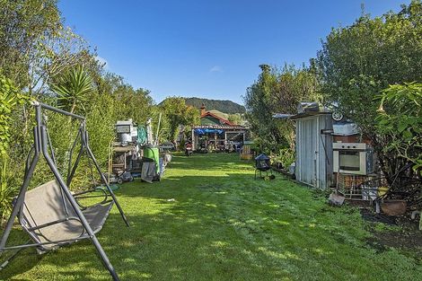 Photo of property in 21 George Street, Hikurangi, 0114