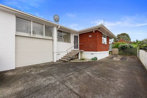 Photo of property in 2/4 Larne Avenue, Pakuranga Heights, Auckland, 2010