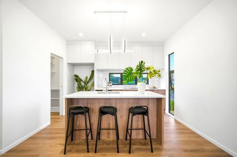 Photo of property in 3/14 Karamu Street, Strandon, New Plymouth, 4312