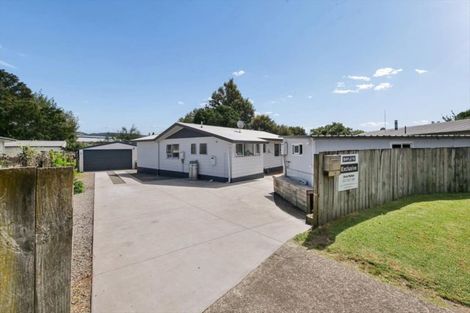Photo of property in 12 Conifer Place, Te Puke, 3119