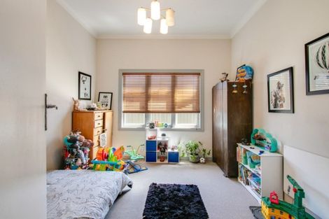 Photo of property in 28 Avenue Road, Greenmeadows, Napier, 4112