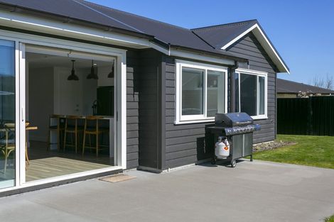 Photo of property in 6 Larches Lane, Kinloch, Taupo, 3377