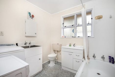 Photo of property in 1/135 Titirangi Road, New Lynn, Auckland, 0600