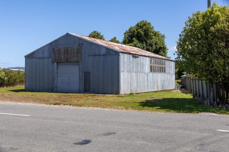 Photo of property in 6 Papatotara Road, Tuatapere, 9620