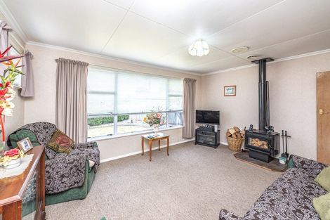 Photo of property in 40 Selwyn Crescent, College Estate, Whanganui, 4500