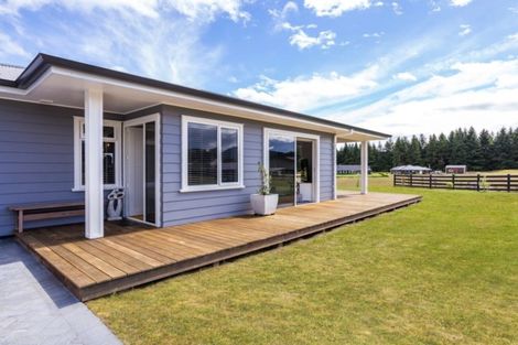 Photo of property in 5/500 Kinloch Road, Kinloch, Taupo, 3377