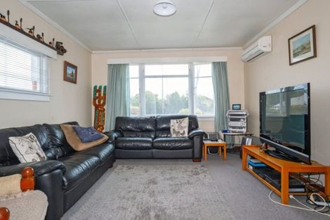 Photo of property in 1 Cameron Street, Waimate, 7924