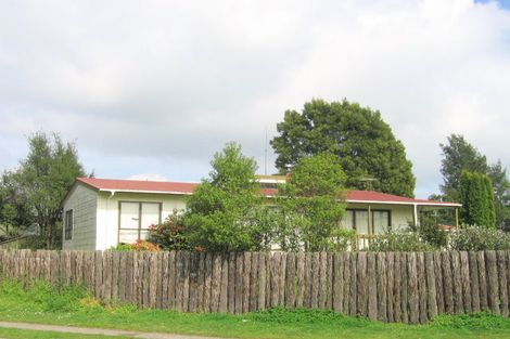 Photo of property in 10 Rewarewa Street, Owhata, Rotorua, 3010