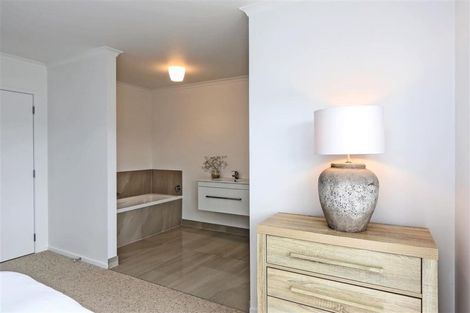 Photo of property in 7 Aparima Place, Awatoto, Napier, 4110