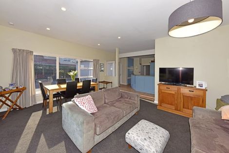 Photo of property in 37 Searells Road, Strowan, Christchurch, 8052