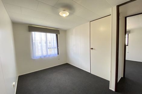 Photo of property in 2/452 Swanson Road, Ranui, Auckland, 0612
