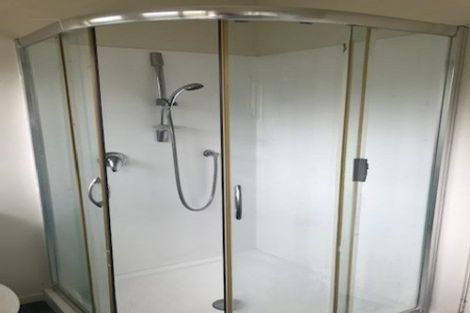 Photo of property in 45a Kurnell Drive, Botany Downs, Auckland, 2010