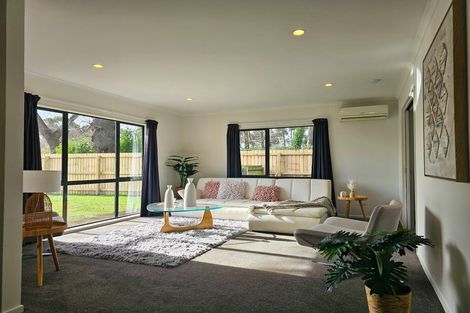 Photo of property in 10 Laura Kent Place, Woolston, Christchurch, 8023