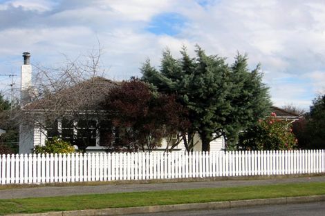 Photo of property in 17 Lansdowne Crescent, Lansdowne, Masterton, 5810