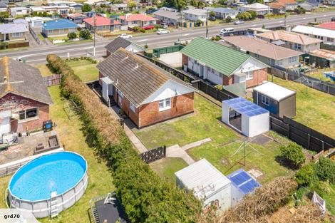 Photo of property in 180 Puriri Street, Castlecliff, Whanganui, 4501