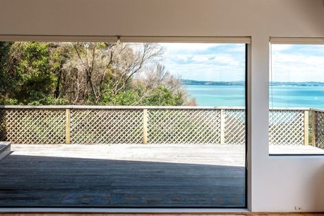 Photo of property in 13 Okoka Road, Omiha, Waiheke Island, 1081