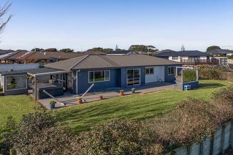 Photo of property in 28a Jules Crescent, Bell Block, New Plymouth, 4312