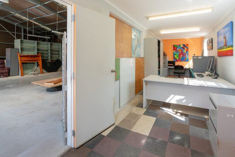 Photo of property in 48 Elizabeth Street, Waikanae, 5036