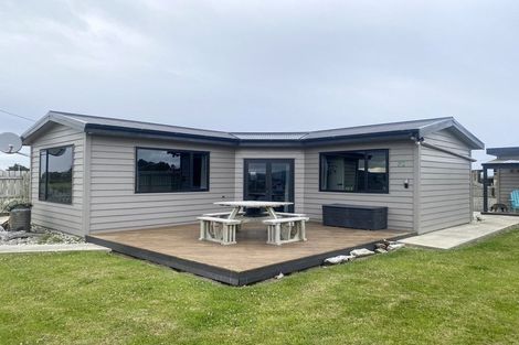 Photo of property in 71 Stafford Street, Orepuki, Riverton, 9881