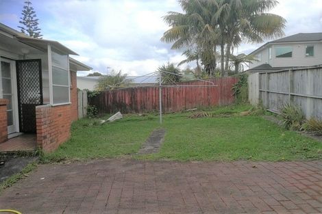 Photo of property in 2/1 Edgeworth Road, Glenfield, Auckland, 0629