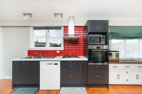 Photo of property in 11 Kingston Street, Awapuni, Palmerston North, 4412