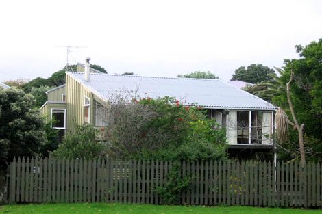 Photo of property in 54 Manly Street, Paraparaumu Beach, Paraparaumu, 5032