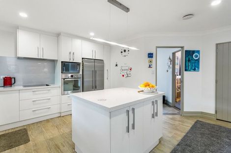 Photo of property in 53 Chesterfield Way, Orewa, 0931