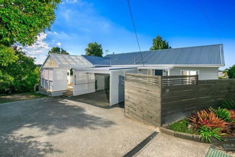 Photo of property in 1/29 Beatrice Avenue, Hillcrest, Auckland, 0627